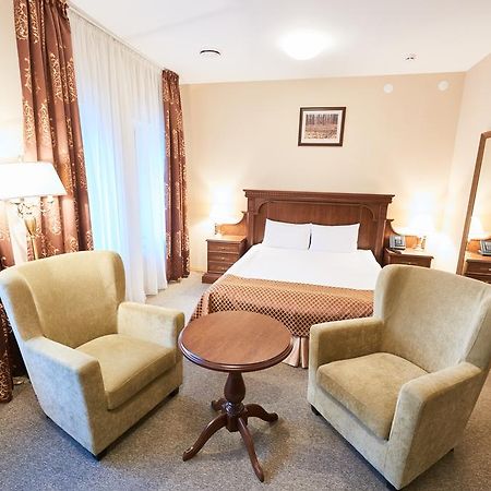 Victoria Hotel Na Zamkovoy Minsk Ngoại thất bức ảnh