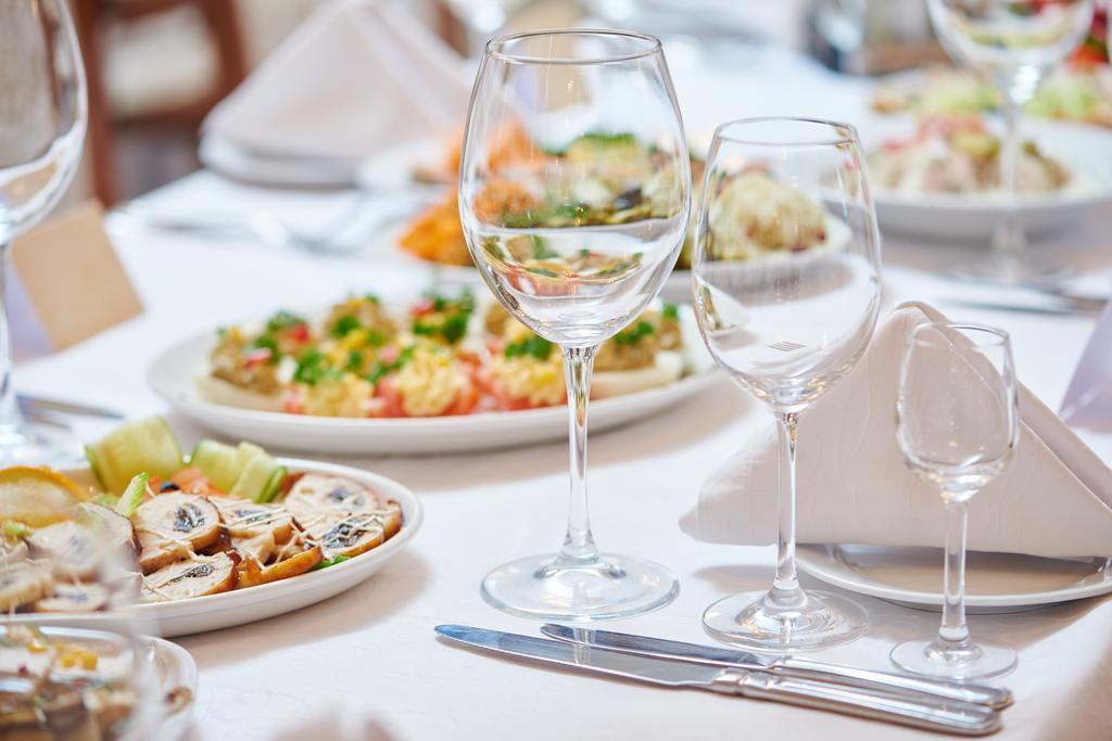 Victoria Hotel Na Zamkovoy Minsk Ngoại thất bức ảnh