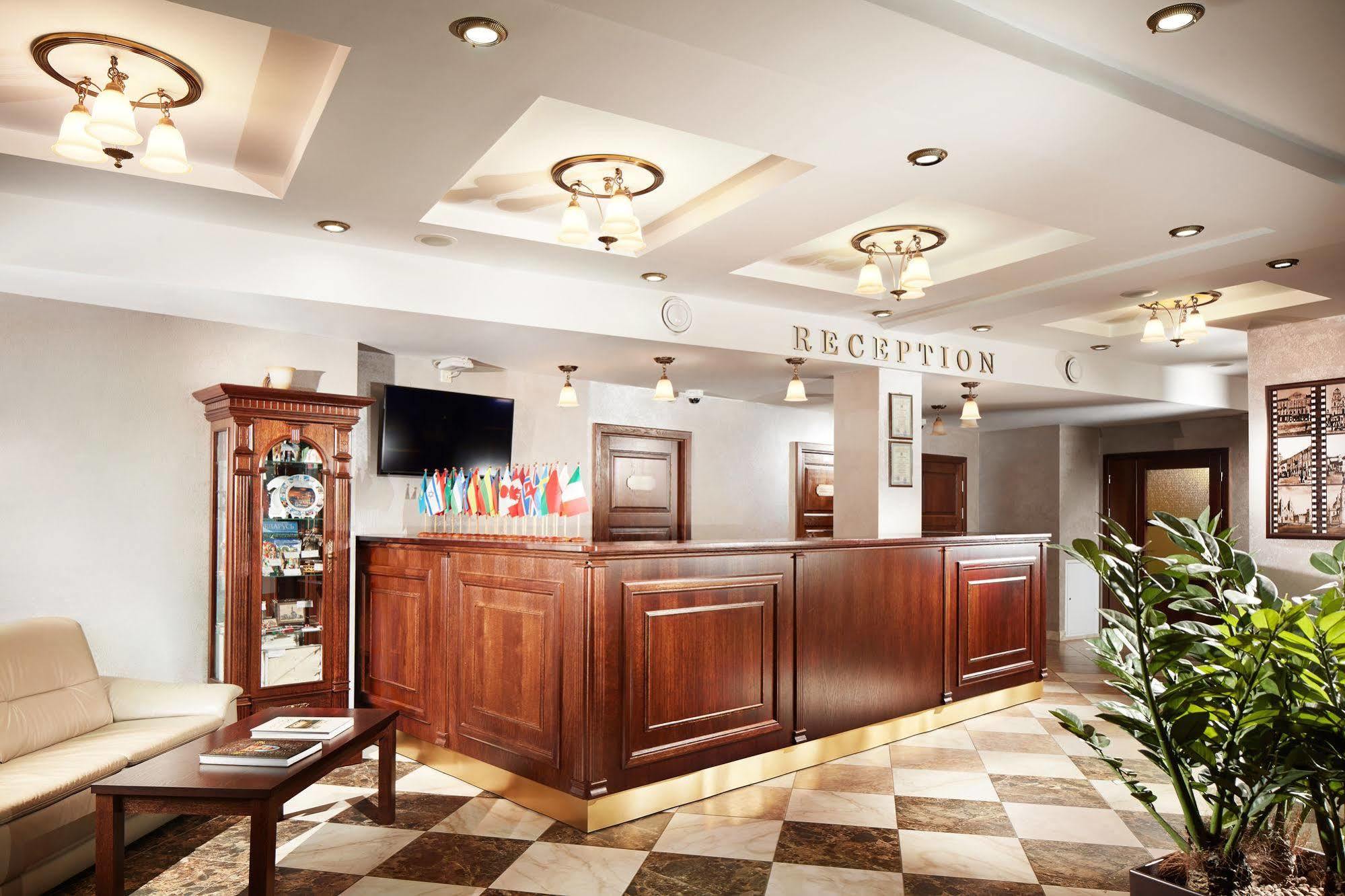Victoria Hotel Na Zamkovoy Minsk Ngoại thất bức ảnh