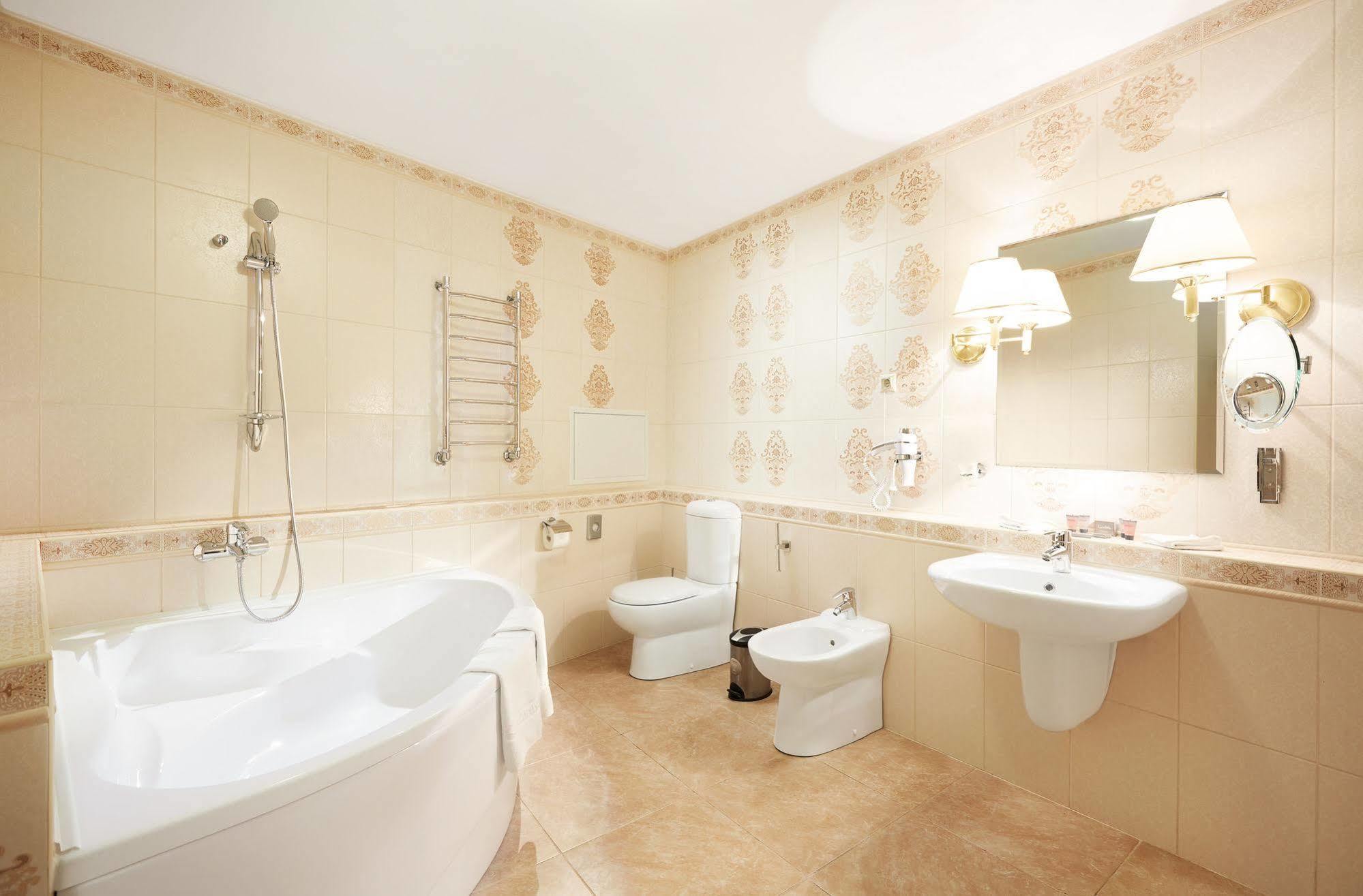 Victoria Hotel Na Zamkovoy Minsk Ngoại thất bức ảnh
